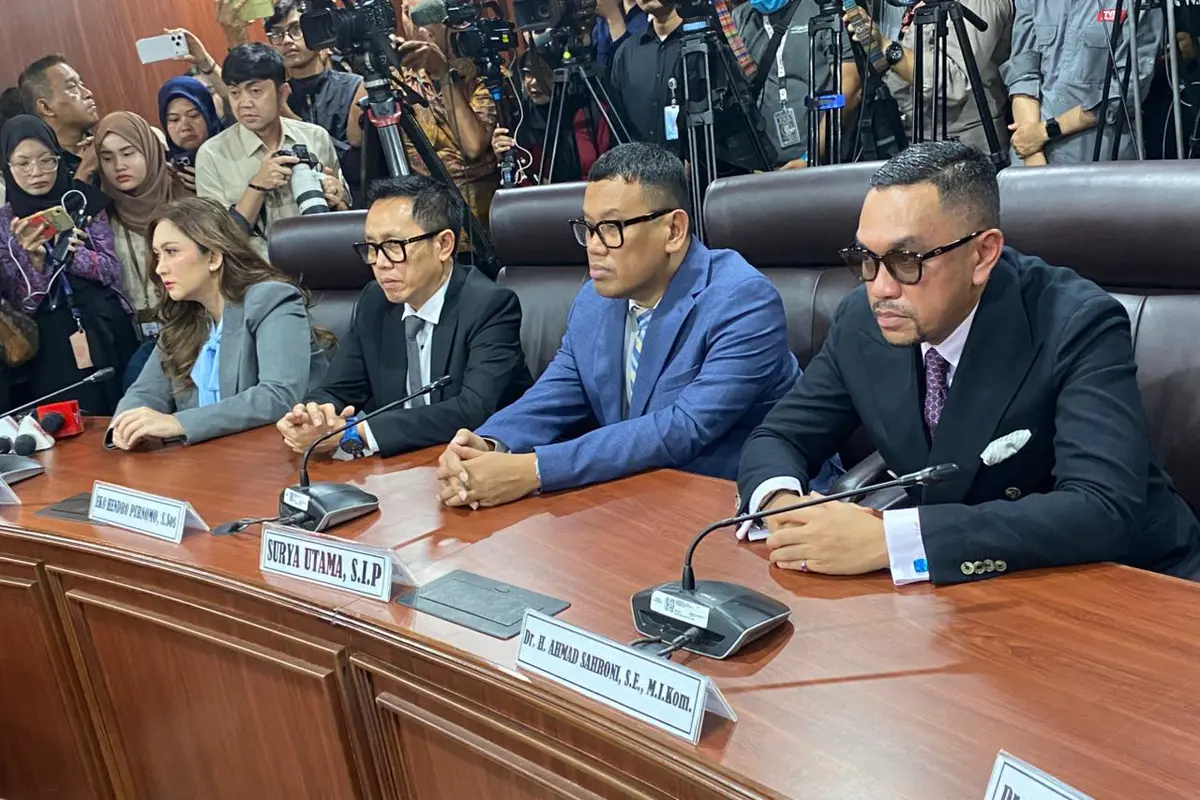 Uya Kuya, Sahroni, Eko Patrio dan Nafa Urbach di sidang MKD