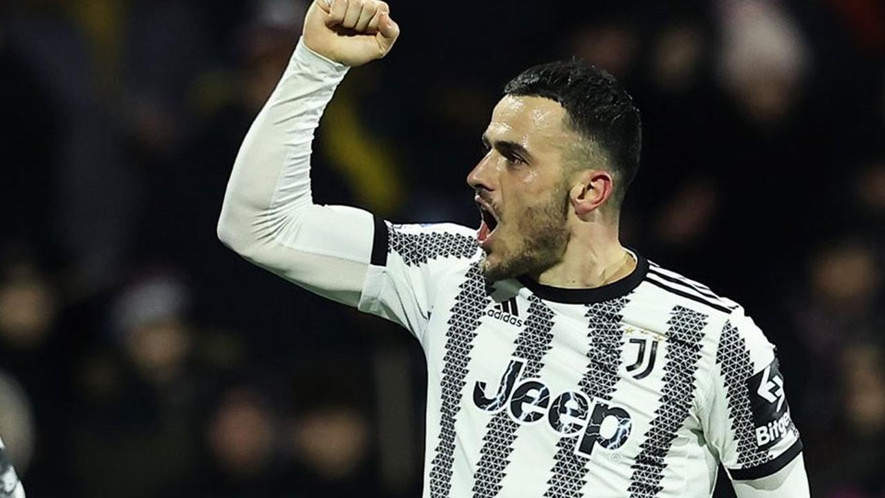 Filip Kostic tidak berminat untuk pindah ke Arab Saudi dan kemungkinan besar akan menyusul Victor Osimhen di Turki.