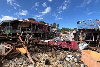 lokasi ledakan bom bekas perang dunia II di Biak Papua. (Antara)