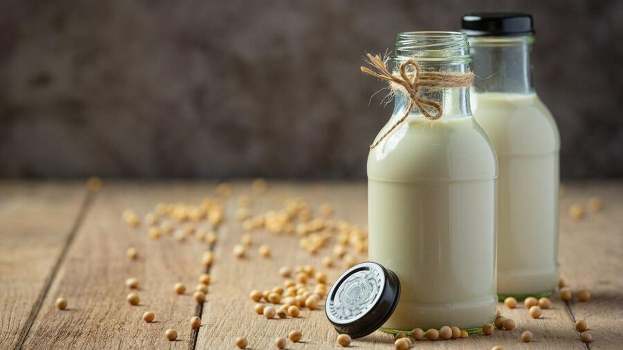 9.&nbsp;Susu Kedelai: Pengganti Susu Sapi yang Kaya Nutrisi