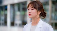 Song Hye Kyo di serial drama Descendants of The Sun. (Foto: KBS2)