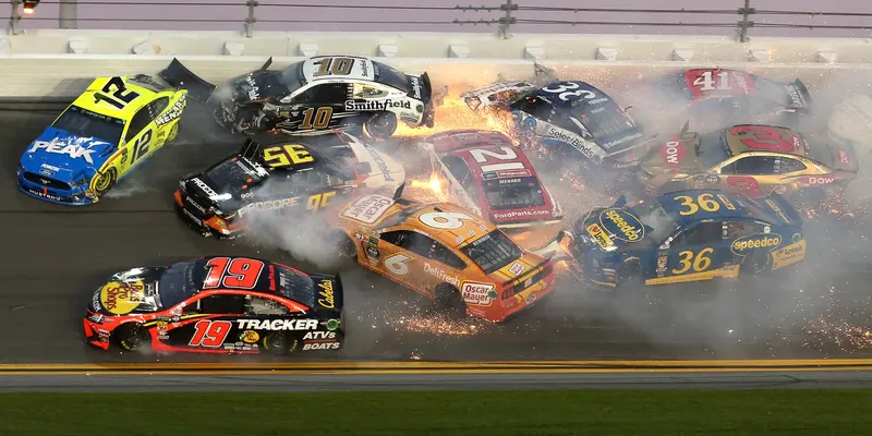 Kecelakaan Berapi-api Warnai NASCAR Daytona 500