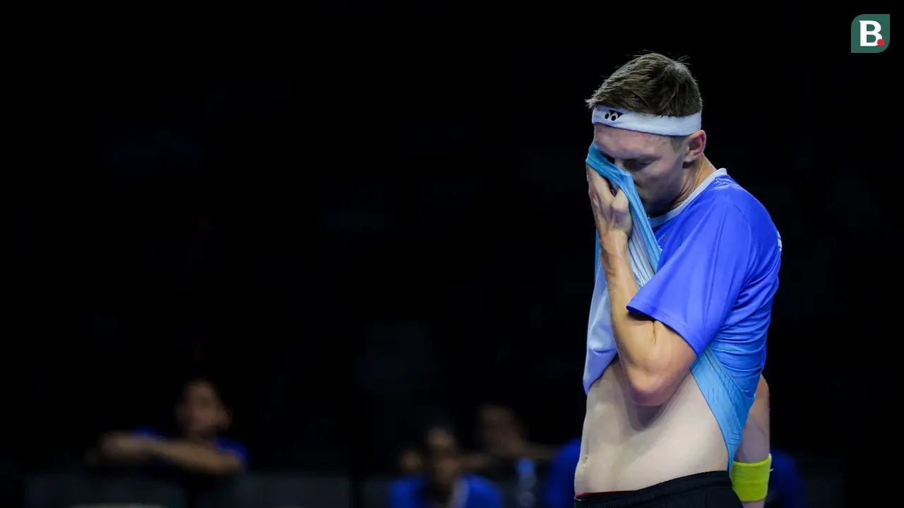 Foto: Viktor Axelsen Tak Berdaya di Tangan Kodai Naraoka dalam Laga Badminton XL 2025