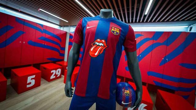 Barcelona Pakai Jersey The Rolling Stones di El Clasico