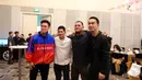 Perayaan ulang tahun Aneska berlangsung meriah dengan dihadiri banyak teman dan beberapa selebriti. Baim Wong foto bersama Iko Uwais, Said Bajuri dan aktor laga Joe Taslim. [Youtube/Baim Paula]