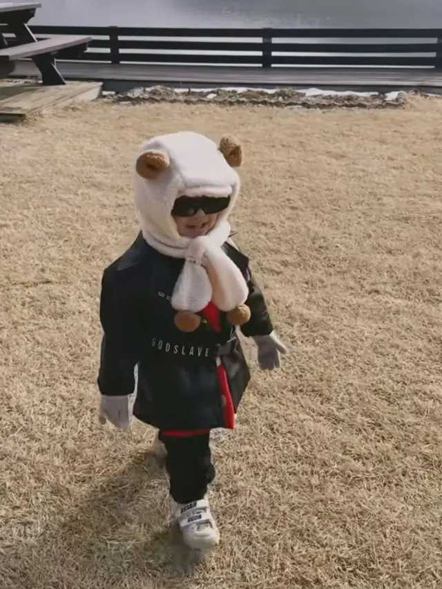 Atta Halilintar mengajak keluarga kecilnya liburan di Korea, potret Ameena bikin netizen gemas