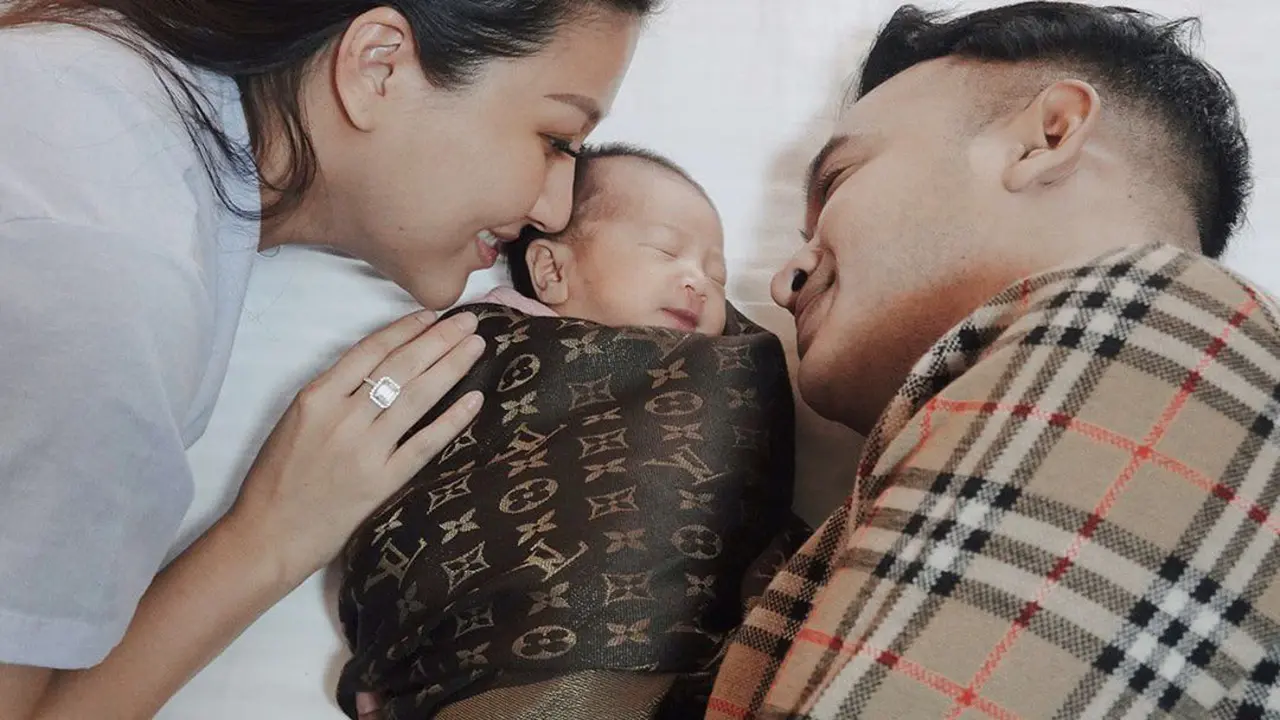 [Fimela] Thania Putri Onsu