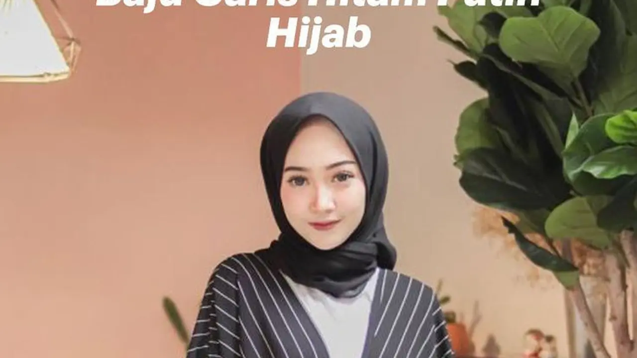 baju hitam putih garis