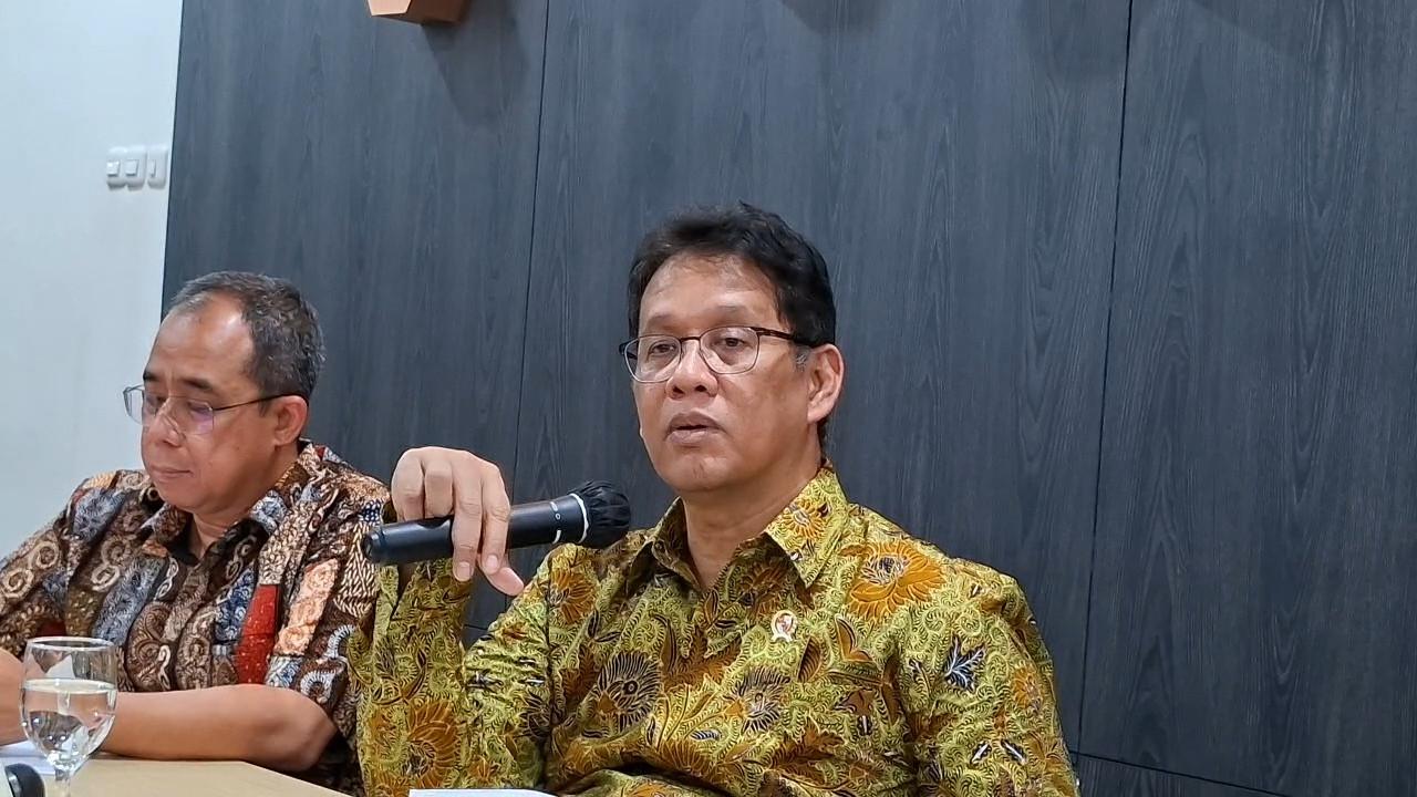 Menteri Keuangan (Menkeu) Purbaya Yudhi Sadewa di Kantor Kementerian Keuangan, Jakarta, Jumat (17/10/2025). (Liputan6.com/Arief)