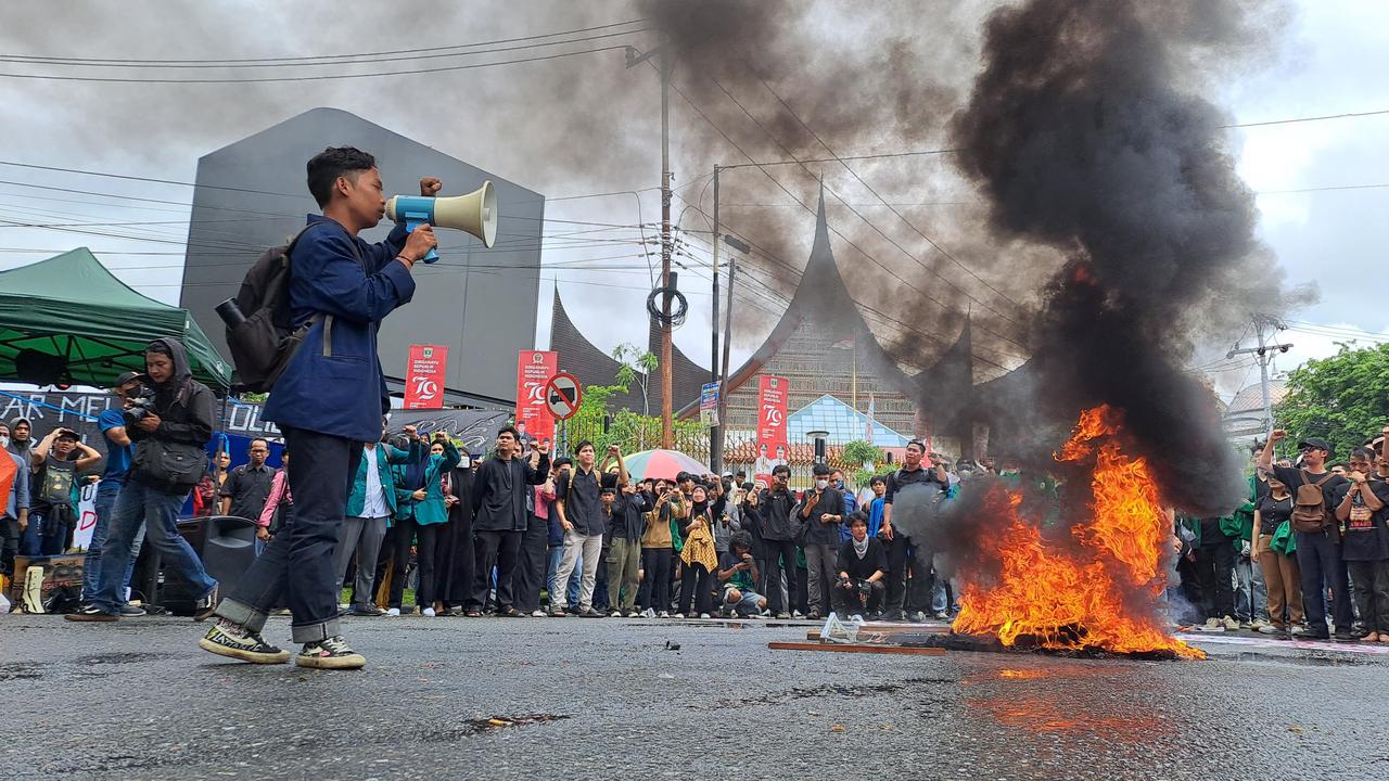 Demo Peringatan Darurat