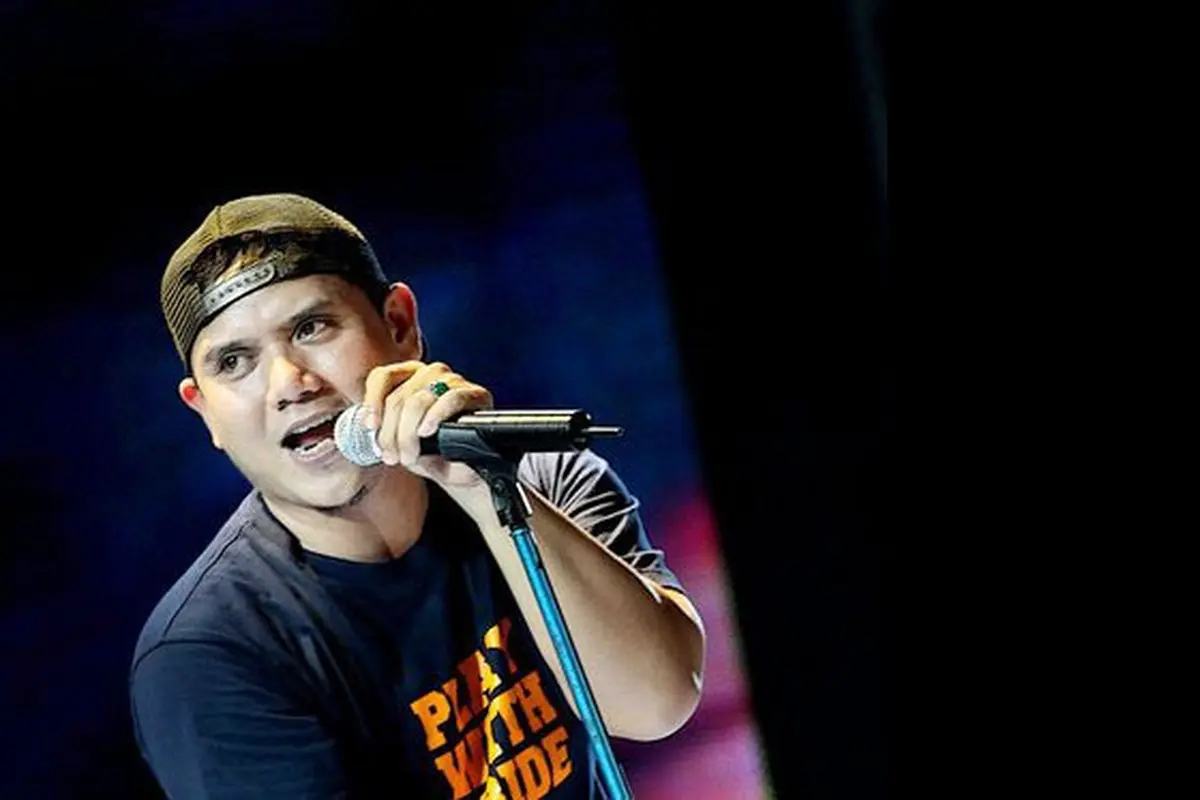 fadly-131028b.jpg