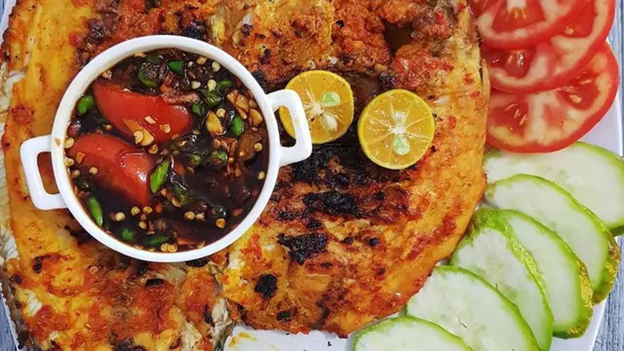 Cara Membakar Ikan Anti Lengket, Hanya dengan 2 Bahan Ini