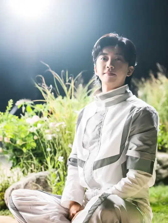 <p>Yang menempati posisi lima besar tidak lain adalah Lim Young Woong, dengan 1,3% suara. Penampilannya yang penuh perasaan dan sikapnya yang rendah hati telah memenangkan hati penduduk Korea Selatan. (Foto: Instagram/ im_hero____)</p>