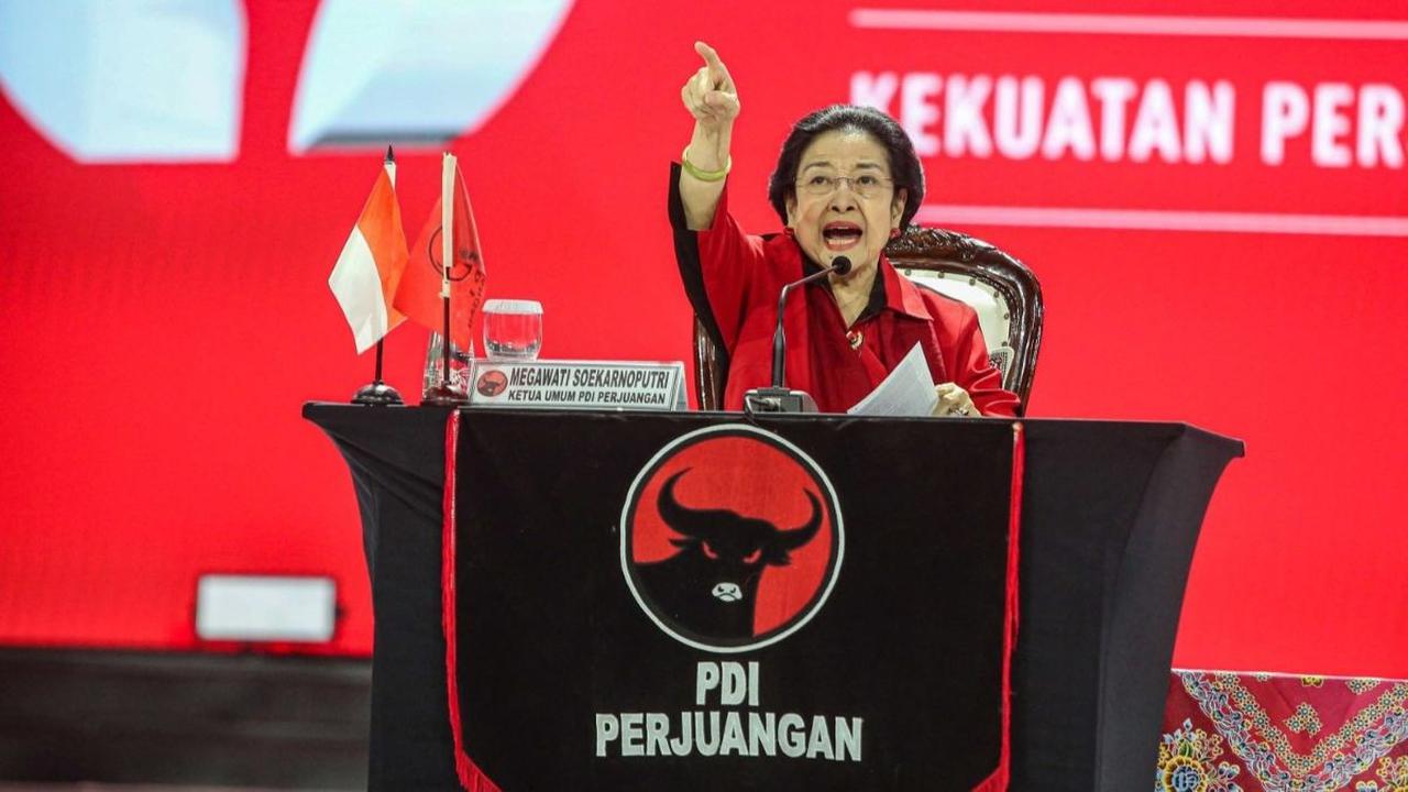 VIDEO: Megawati Skak Pemerintah UKT Naik "Masa Mau Pintar Saja Disuruh Bayar Mahal"