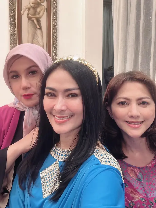 Mayangsari undang Geng arisan Kepompong Buka Puasa Bersama di rumahnya (Foto: instagram marinizumarnisreal)