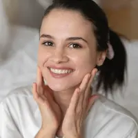 Solusi wajah berjerawat (Foto: Freepik.com)