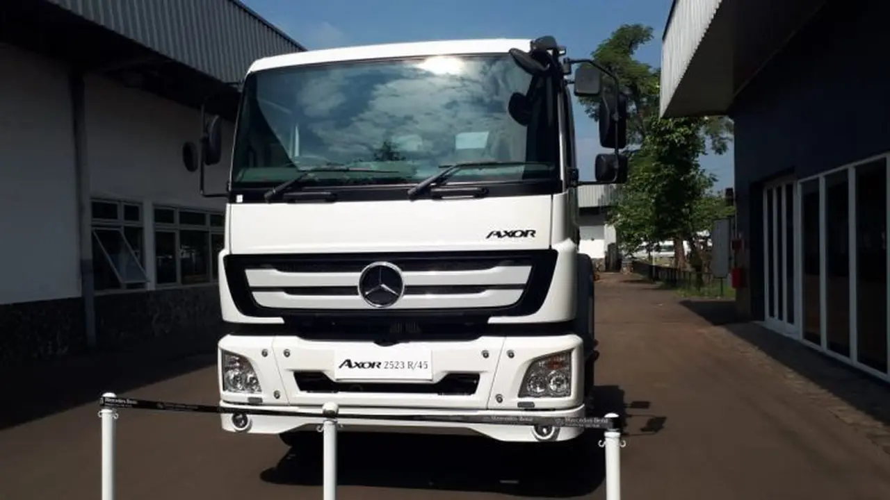 Axor