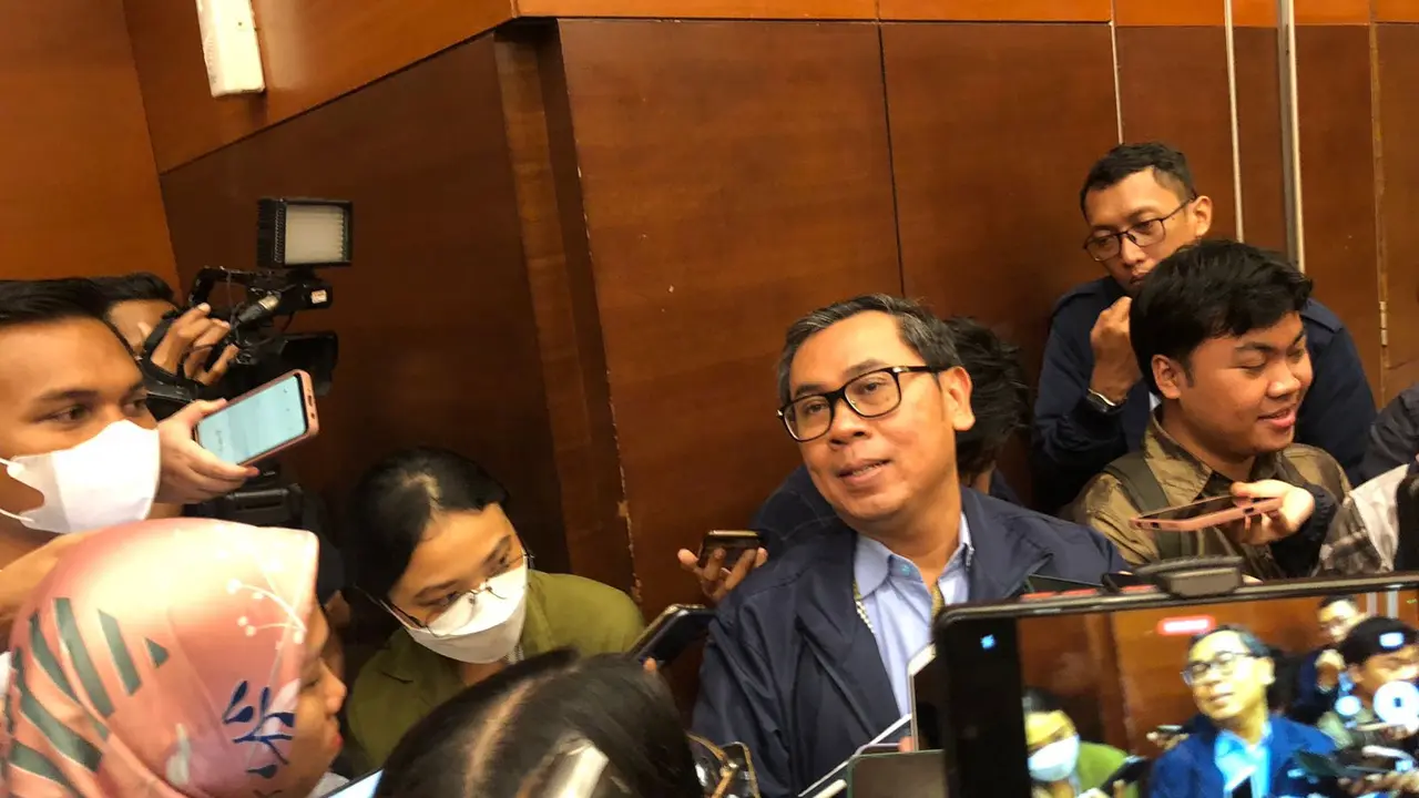 Staf khusus Menteri Keuangan Yustinus Prastowo, mengungkapkan 69 pegawai Ditjen Pajak Kementerian Keuangan berstatus beresiko tinggi terbukti melakukan tindak pencucian uang.