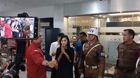 Artis Sandra Dewi telah selesai menjalani pemeriksaan sebagai saksi oleh Kejaksaan Agung (Kejagung) atas kasus dugaan korupsi tata niaga timah di wilayah Izin Usaha Pertambangan (IUP) PT Timah tahun 2015-2022 (Bachtiarudin Alam/Merdeka.com)
