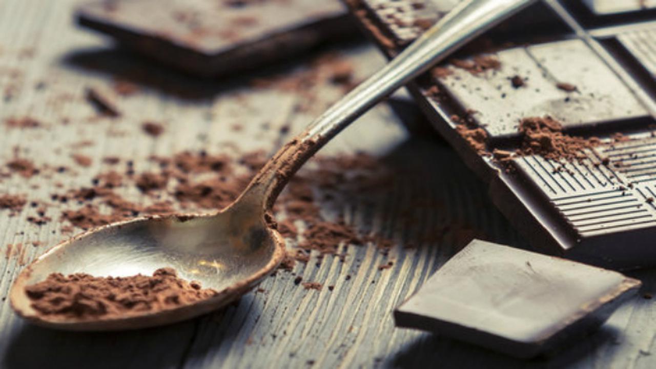 Dark chocolate atau cokelat hitam