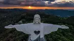 Pemandangan patung Christ the Protector (Kristus Sang Penjaga) yang sedang dibangun di Encantado, negara bagian Rio Grande do Sul, Brasil, pada 29 Oktober 2021. Patung itu akan lebih besar dari Christ the Redeemer milik Rio de Janeiro dan menjadi tertinggi ketiga di dunia. (SILVIO AVILA / AFP)