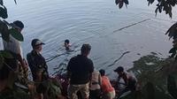 Penemuan mayat seorang perempuan yang mengapung di sungai, Senin (13/10/2025), sekitar pukul 05.30 WITA (Istimewa)