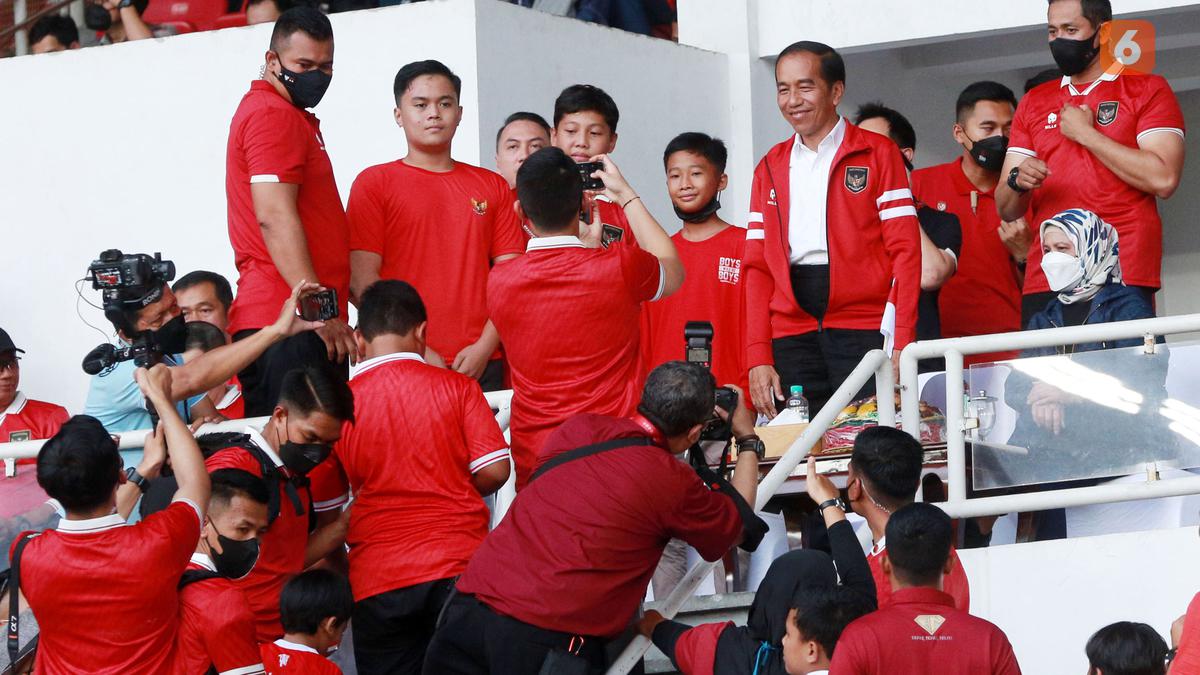 Jokowi Utus Erick Thohir Bertemu FIFA, Cari Solusi soal Penolakan ...
