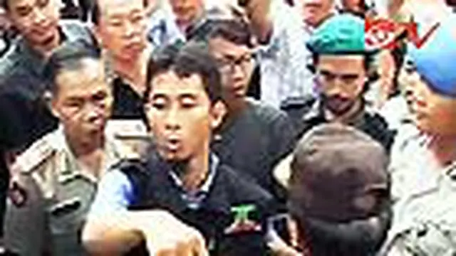 Pengikut Ba'asyir Ricuhkan Sidang