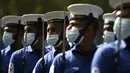 Personel militer Sri Lanka ambil bagian dalam latihan parade Hari Kemerdekaan di Kolombo (31/1/2022). Sri Lanka bersiap untuk menandai peringatan ke-74 kemerdekaan dari Inggris pada 4 Februari. (AFP/Ishara S. Kodikara)