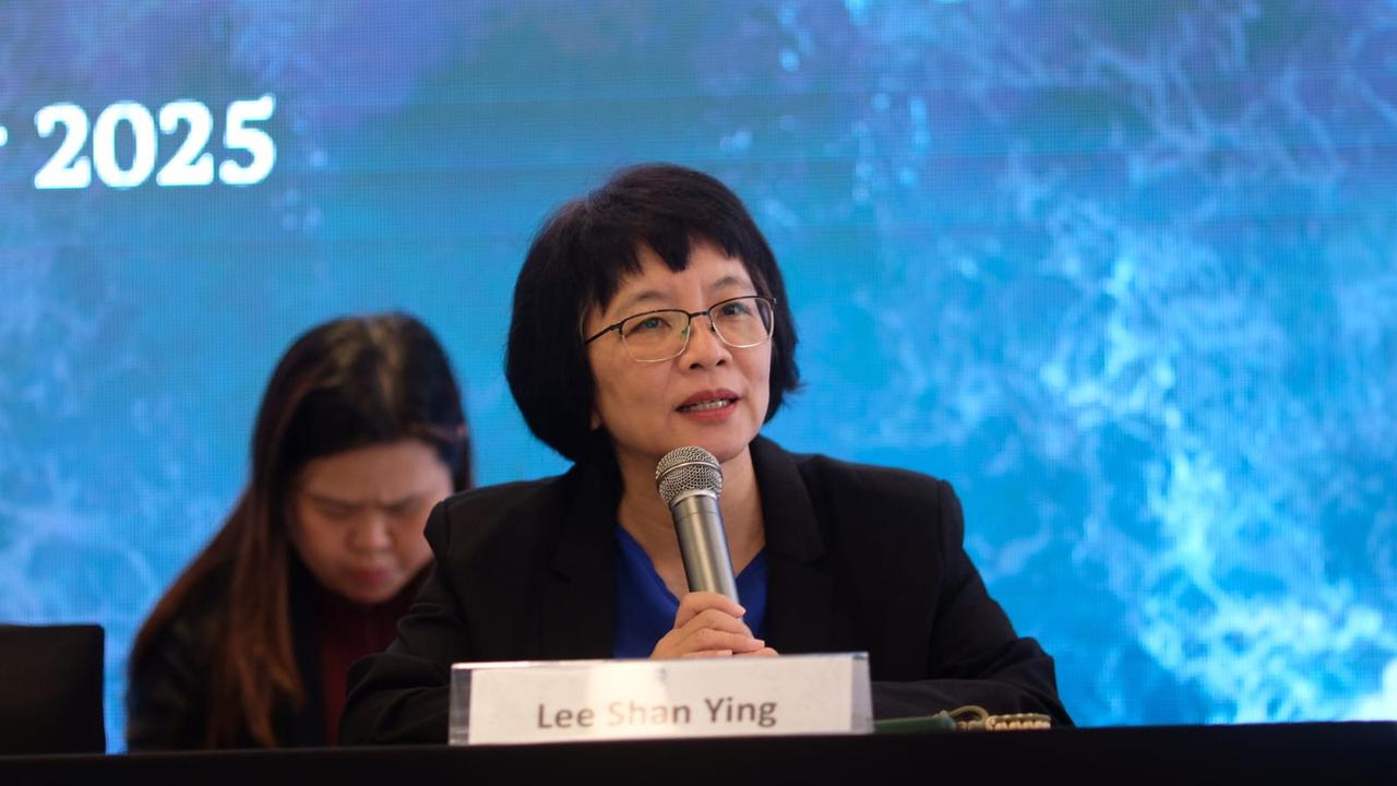 Dr. Lee