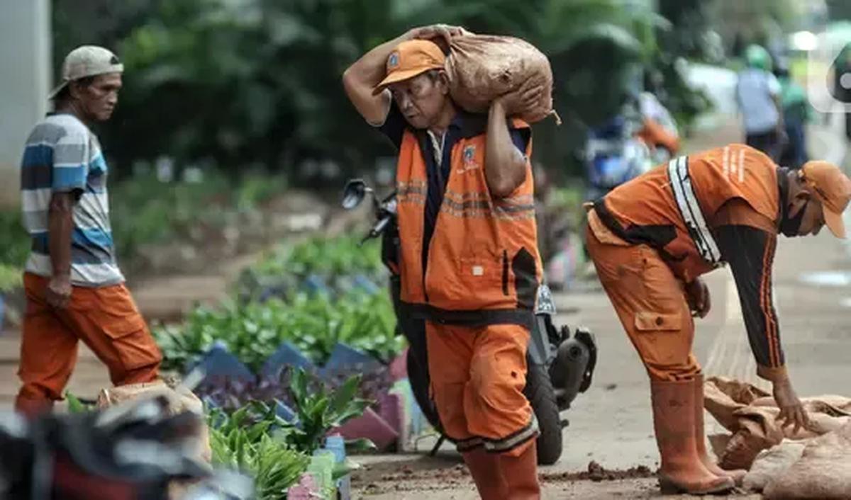 Maulana mengaku atasannya memanfaatkan anggota PPSU Kelapa Gading Barat.