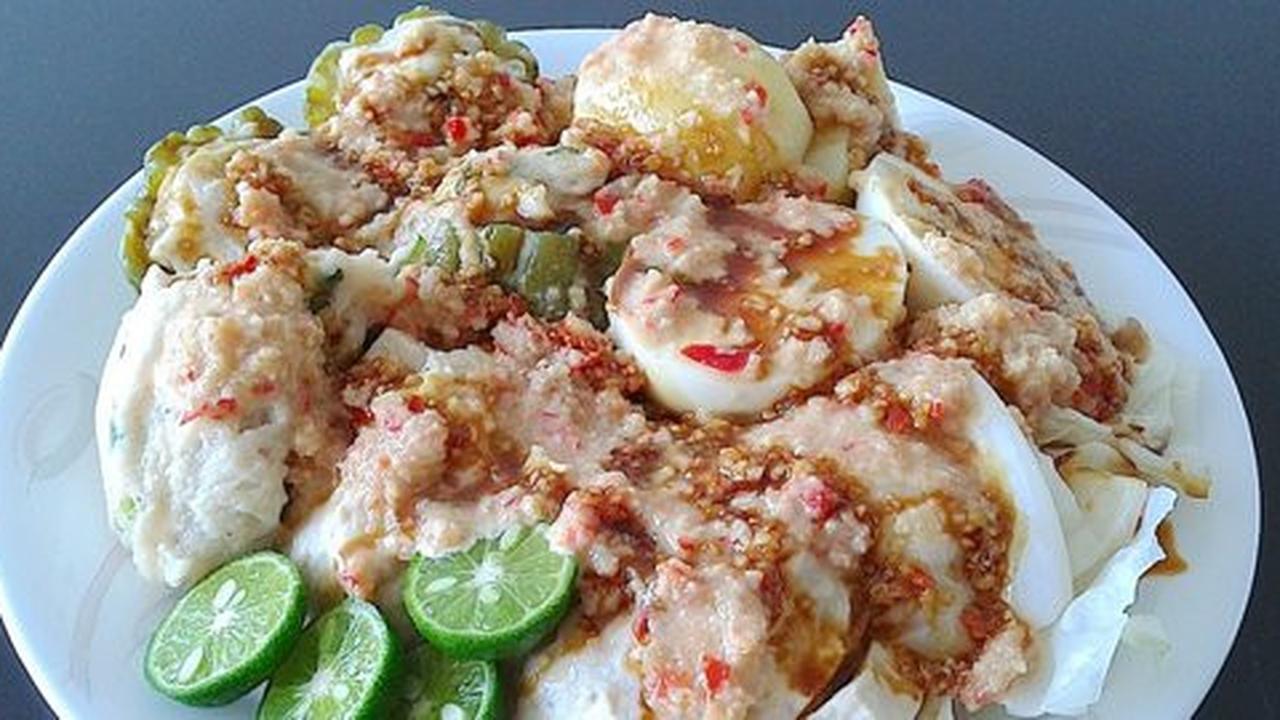 6 Alasan untuk tidak membuang pare dalam sepiring siomay