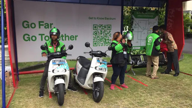 Kadek Sari Wulan Dewi, seorang perempuan juga ambil bagian dalam mendukung mobilisasi B20 dan G20 (Liputan6.com/Teddy Tri Setio)