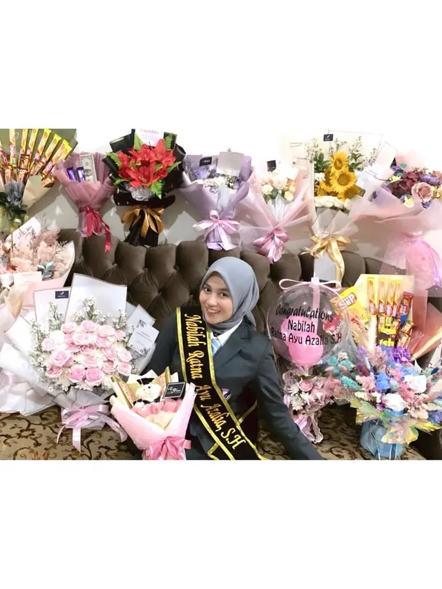 Nabilah JKT48 Rayakan Kelulusan