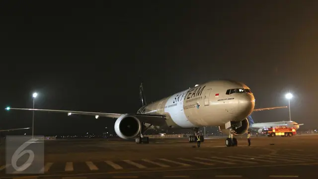 20151030-Garuda Indonesia Sambut Pesawat Boeing B777-300ER Ke-9-