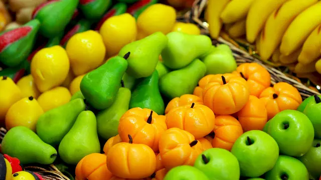 Ilustrasi permen marzipan