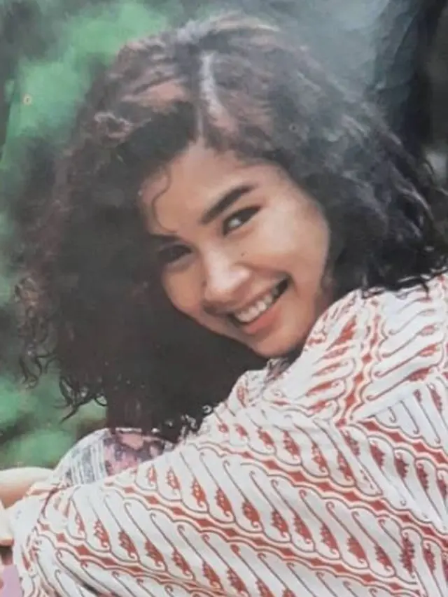 6 Potret Lawas Titi DJ, Penampilannya Bikin Pangling