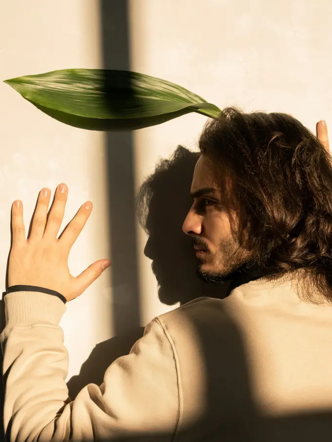 Ilustrasi rambut panjang pria | pexels.com