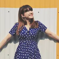 Gaya Cassandra Lee yang girly cocok buat jadi inspirasi party outfit. (Sumber foto: cassandraslee/instagram)