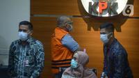 Mantan Anggota Komisi IX DPR RI Irgan Chairul Mahfiz (ICM) dihadirkan saat konferensi pers di gedung KPK, Jakarta, Rabu (11/11/2020). KPK resmi menahan politukus PPP tersebut. (merdeka.com/Imam Buhori)