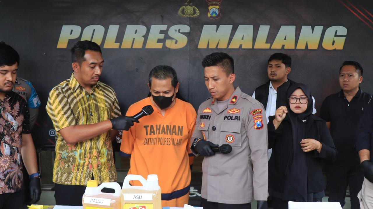 Pasutri di Malang Palsukan Minyak Goreng Merek Sunco