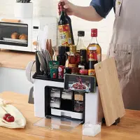 Mengorganisir barang dari kosmetik sampai bumbu dapur dengan rak multifungsi bikin rumah terlihat rapi dan semakin indah (Foto: Homedoki)