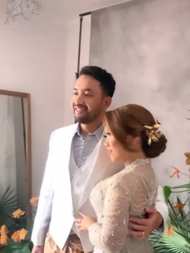 Segera Menikah, Ini 6 Potret Prewedding Kiky Saputri dan Muhammad Khairi (Sumber: Instagram/revalhairstylist)