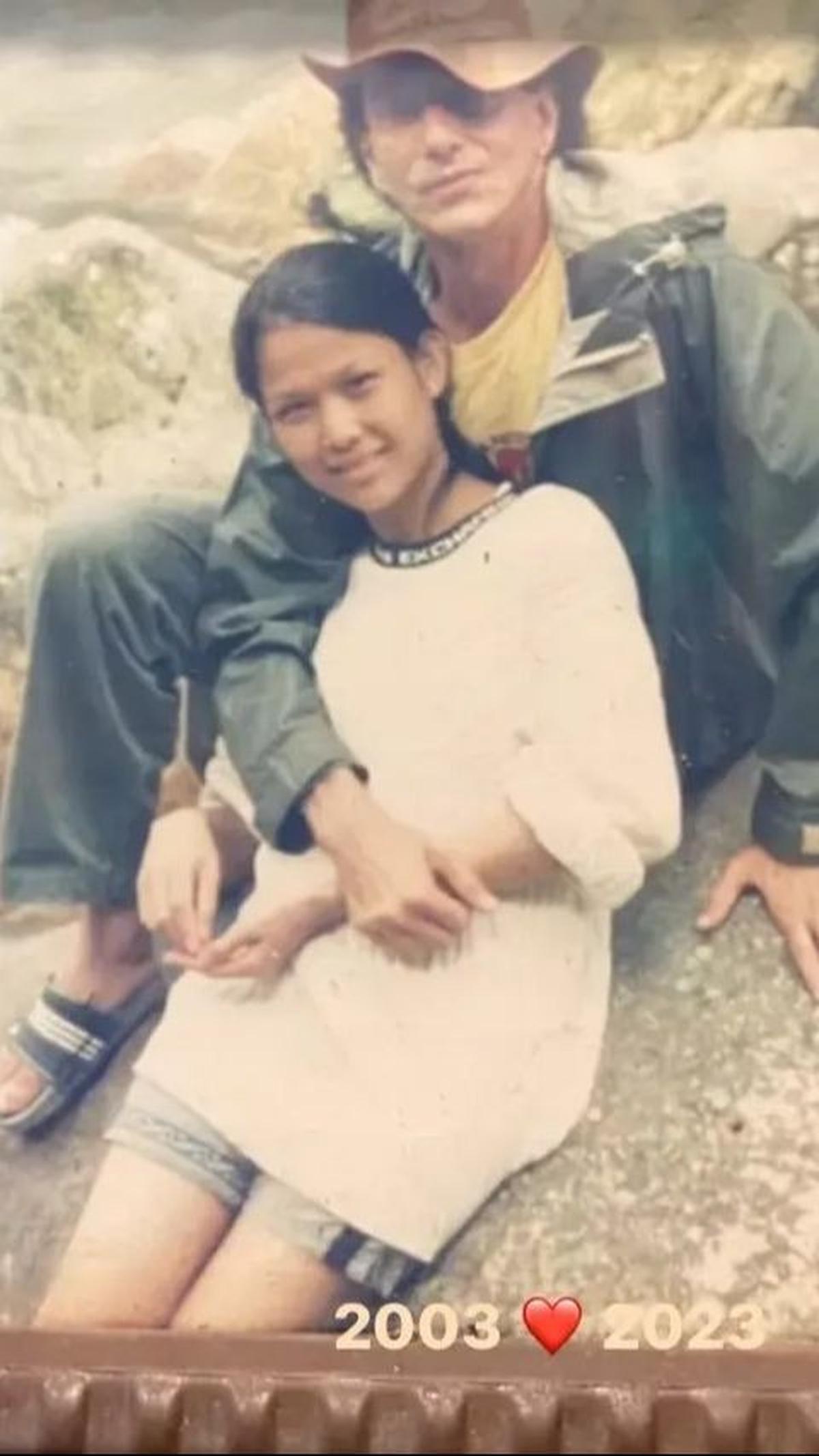 Inilah potret Dewi Sri Astuti dan Ahmad Albar pada tahun 2003 silam.