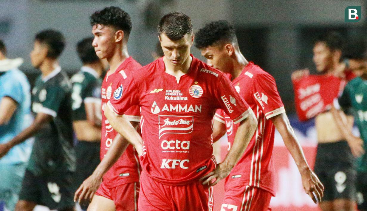 Namun, Persikabo 1973 mampu menyamakan kedudukan lewat gol bunuh diri Ondrej Kudela yang terkena bola liar Roni Sugeng. (Bola.com/M Iqbal Ichsan)