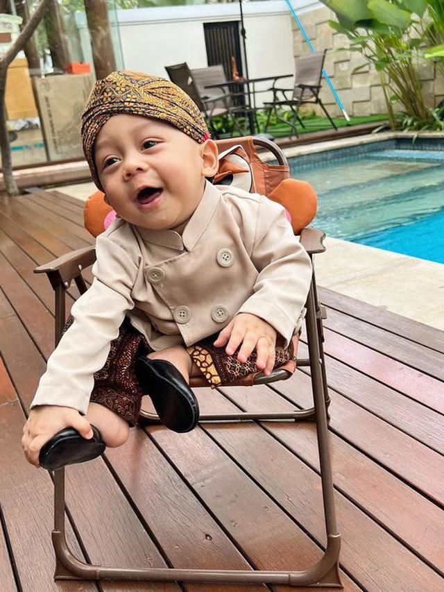Baby L, anak Lesi dan Billar (Instagram.com/rizkybillar/lestykejora)