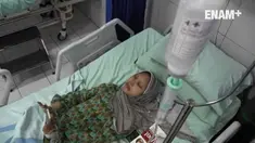 Sulami, wanita yang dijuluki manusia kayu karena tidak bisa menggerakkan sebagian badannya kini dirawat di RSUD Moewardi. Di rumah sakit tersebut ternyata ada seorang wanita yang kondisinya mirip dengan Sulami