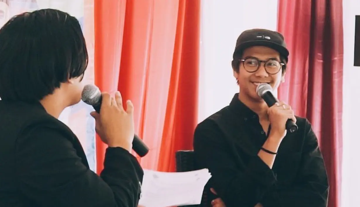 (Instagram/iqbaal.e)