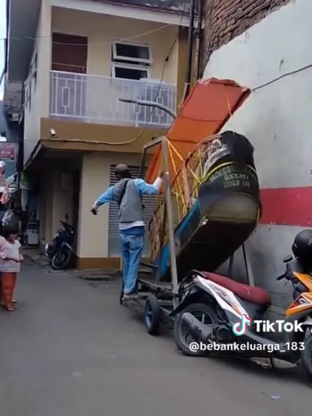 Viral, Video Momen Orang Naik Kora-Kora Keliling Ini Lihatnya Bikin Pusing
