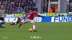 Alexis Sanchez diejek fans Arsenal karena gagal memanfaatkan peluang terbuka saat Manchester United menyerah 0-1 dari Newcastle United di pekan ke-27 Liga Inggris. Tak hanya itu, legenda The Gunners, Thierry Henry juga bingung mencari alasan insiden ...